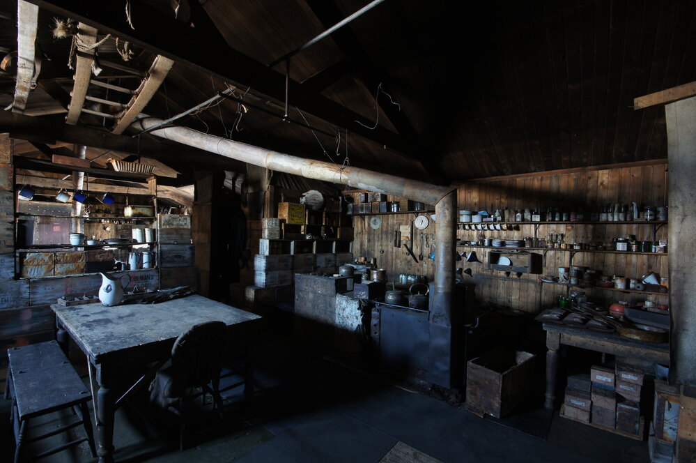 Messdeck, Scott's 'Terra Nova' hut (001)