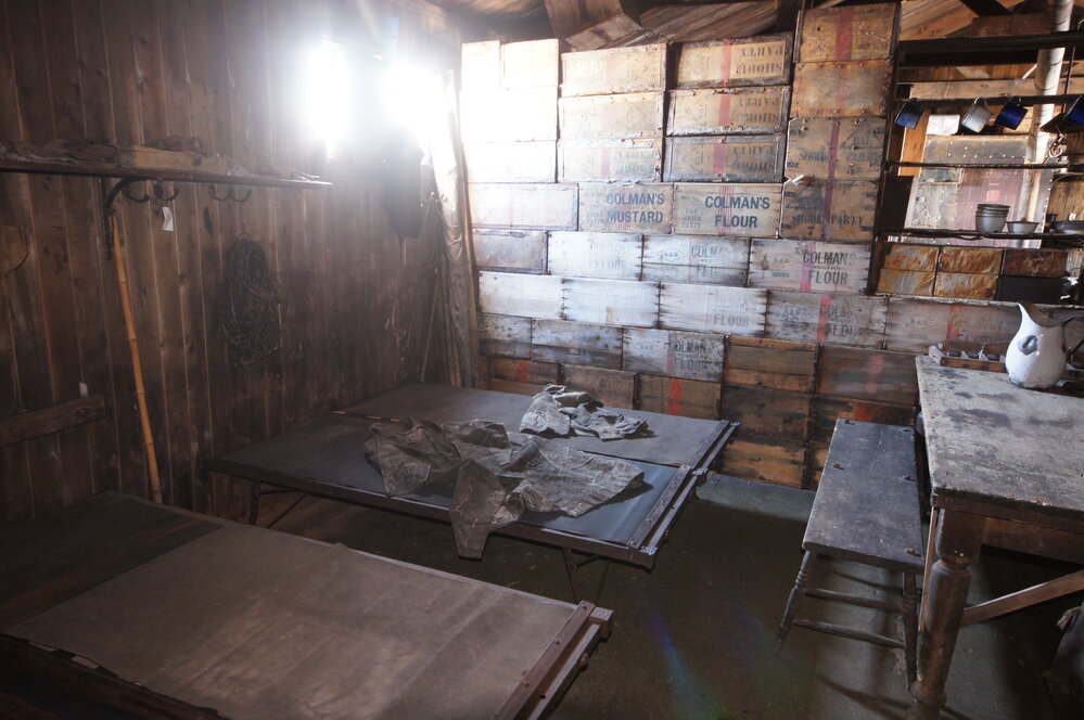 Messdeck, Scott's 'Terra Nova' hut (004)