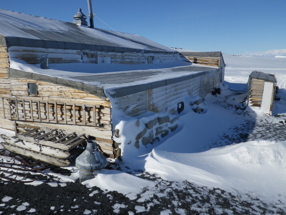 Snow Build-up, Scott's 'Terra Nova' hut (002)