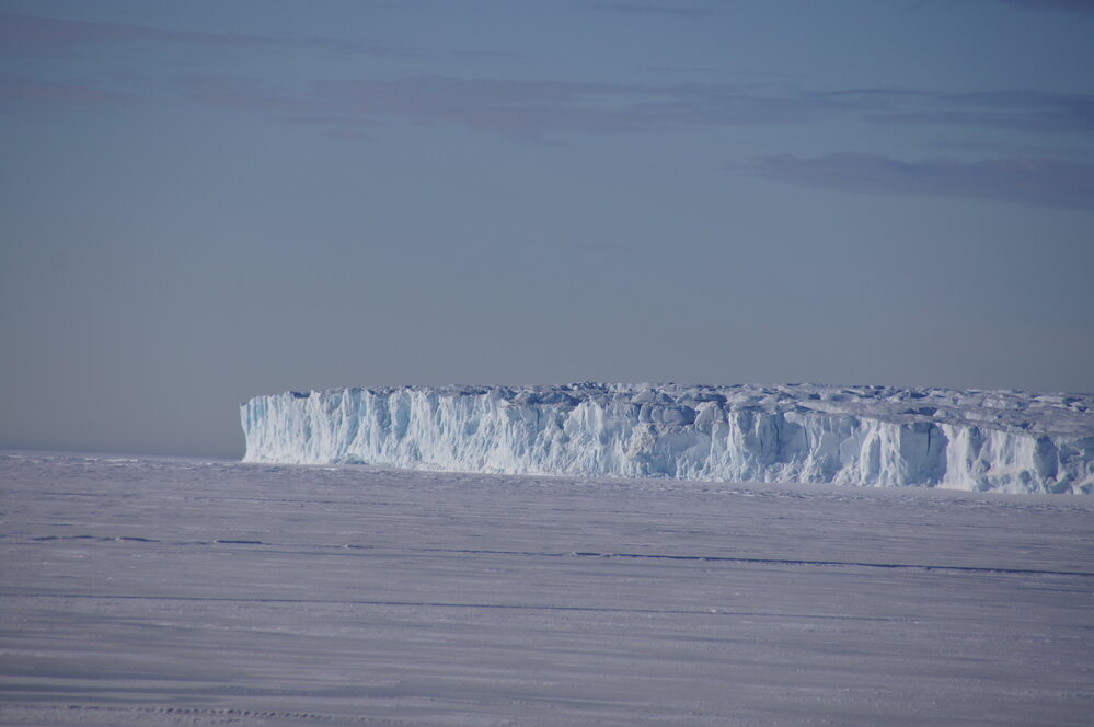 Barne Glacier (001)