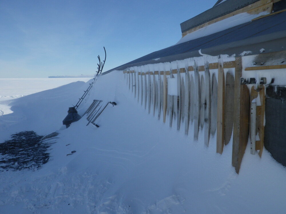 Snow build-up on Scott's 'Terra Nova' hut (002)