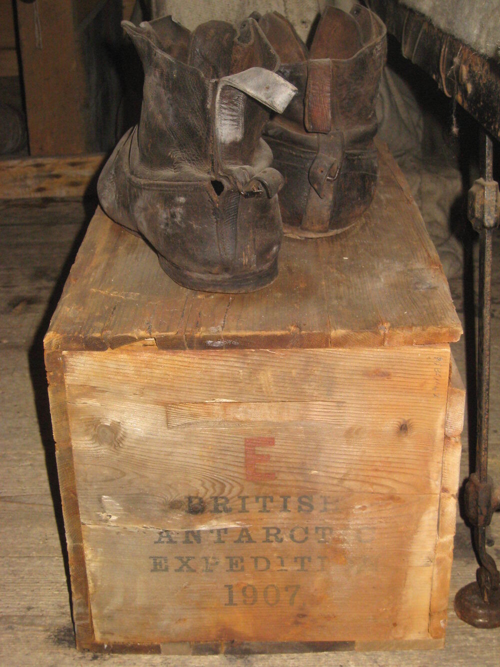 BAE 1907 box and boots, Shackleton's 'Nimrod' hut