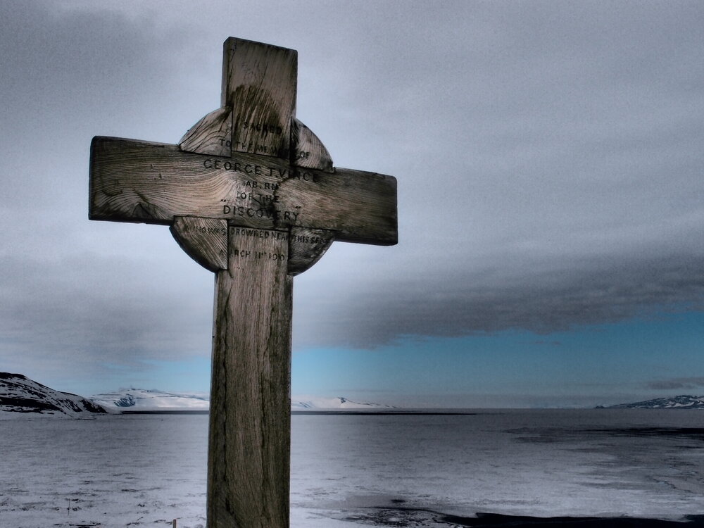 Vince's Cross at Hut Point (001)