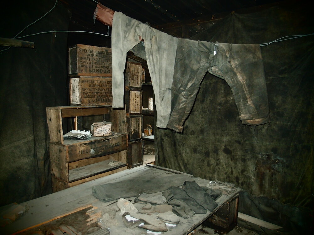 Sleeping platform and artefacts in Scott's 'Discovery' hut 