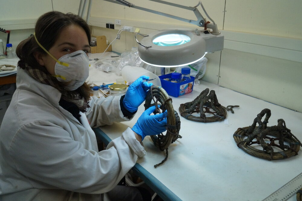 Conservator Marie-Amande Coignard at work (004)