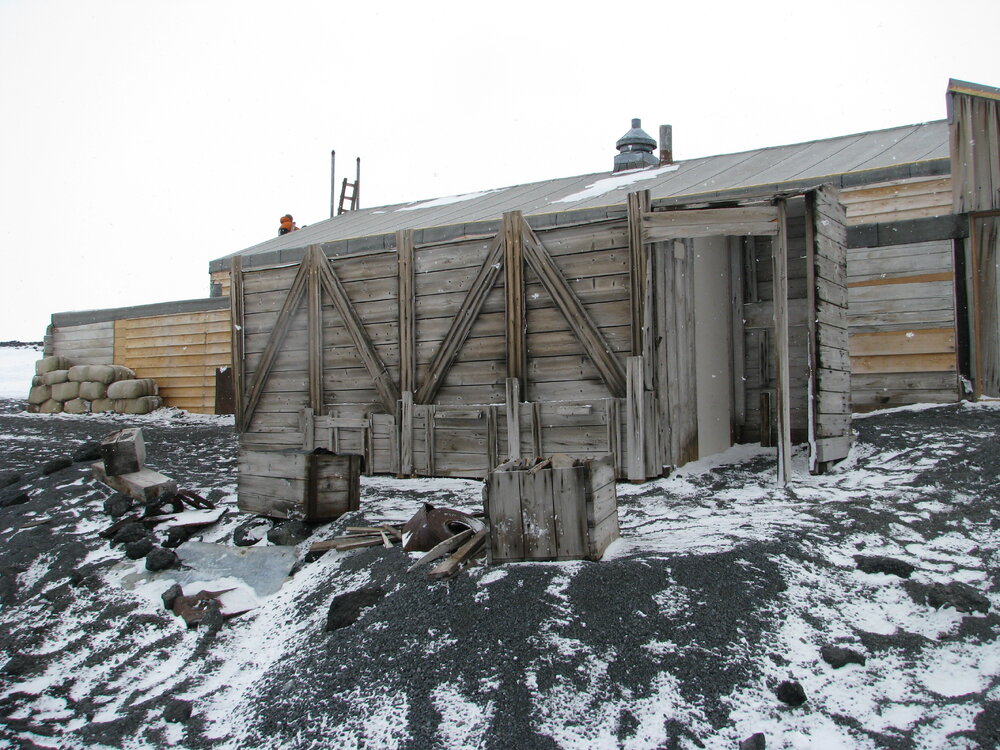 2010-11 Latrine outside Scott's 'Terra Nova' hut, Cape Evans