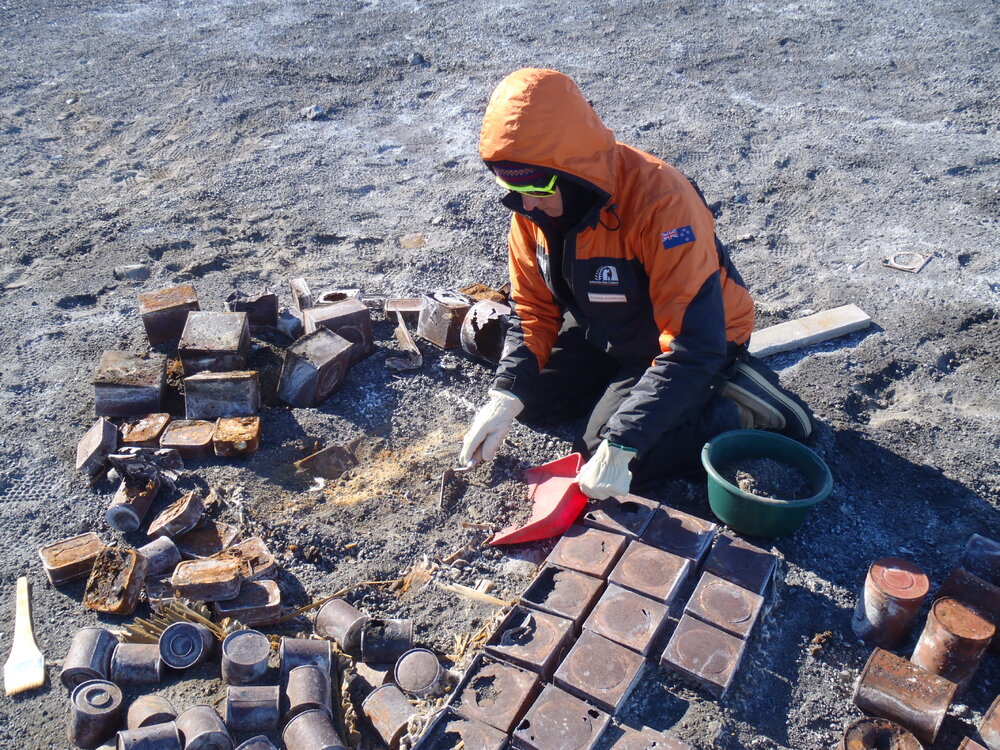 2010-11 Diana Komejan excavating historic provisions