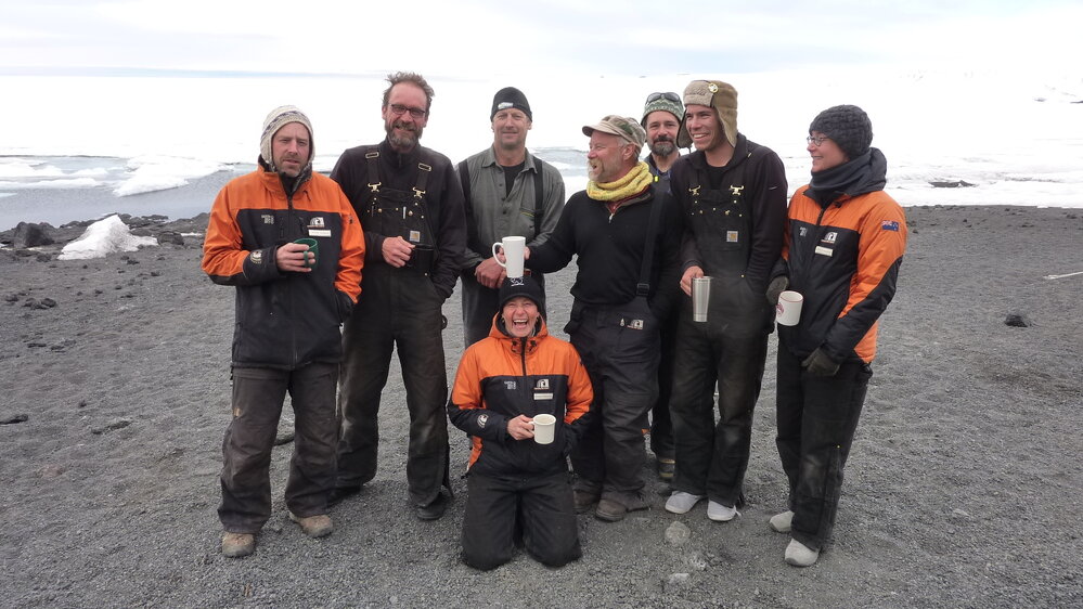 2010-11 AHT team on New Years' Eve, Cape Evans (002)