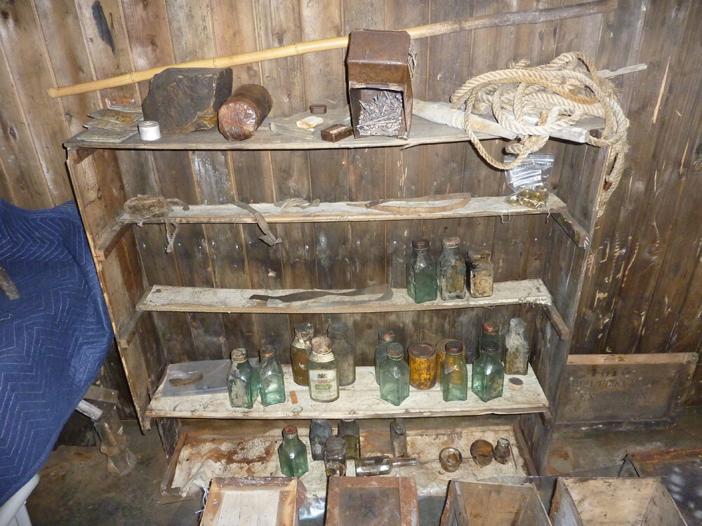2010-11 Shelf from the Galley before repair, Cape Evans (001)