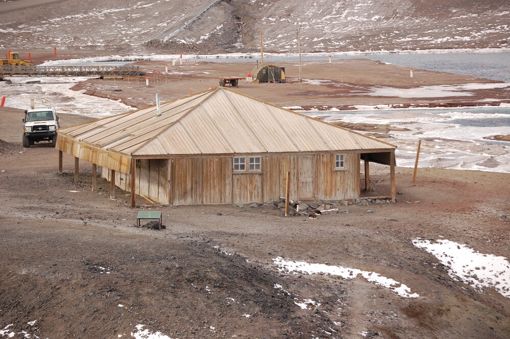 West elevation, Scott's 'Discovery' hut