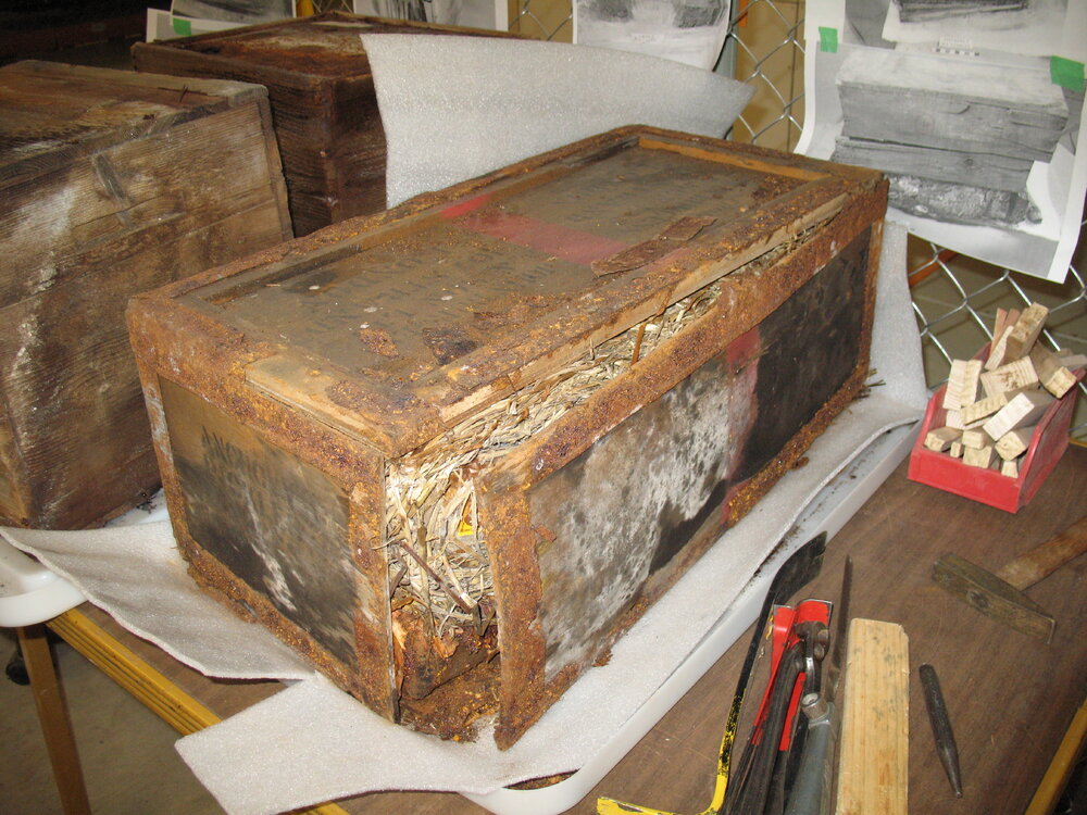 Burgess' Venesta case (003)