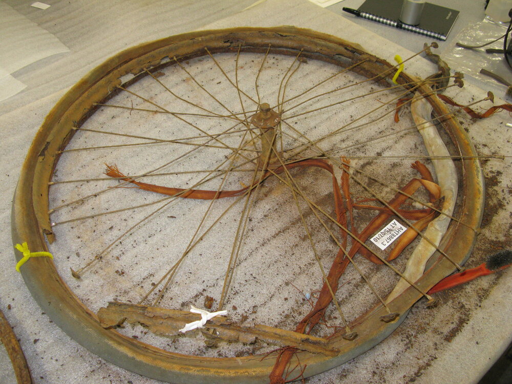 2010-11 Griffith Taylor Bicycle parts (001)