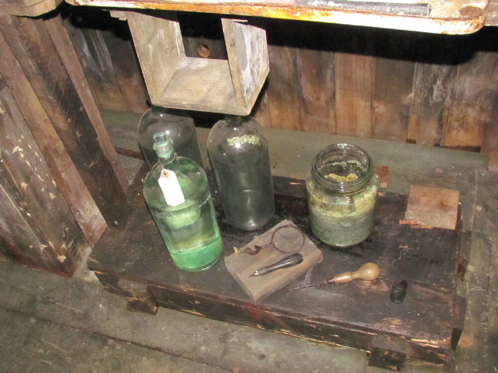2010-11 Artefacts in the Physical Laboratory inside Scott's 'Terra Nova' hut