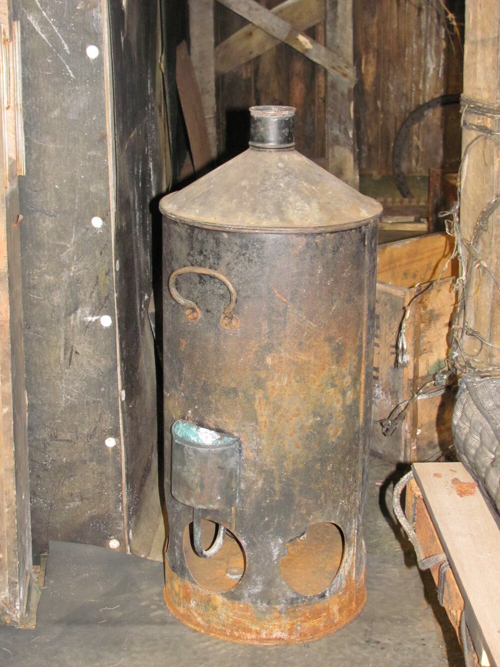 2010-11 Metal survey artefact image in the Physical Laboratory, Cape Evans (020)