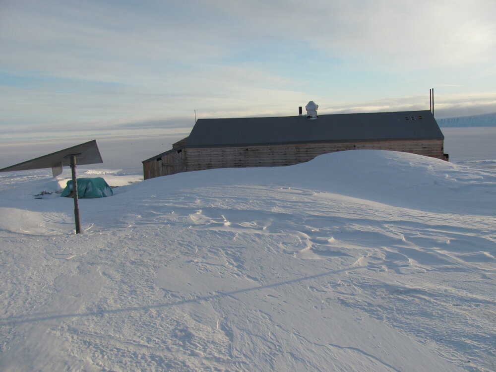 2010-11 South wall of Scott's 'Terra Nova' hut and vortex generator