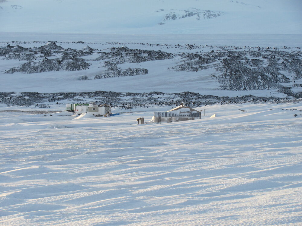 2010-11 AHT field camp and Scott's 'Terra Nova' hut, Cape Evans