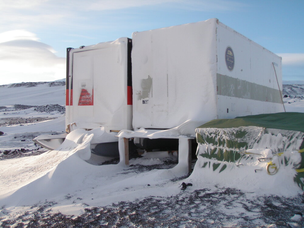 2010-11 Cape Evans field camp buildings (005)