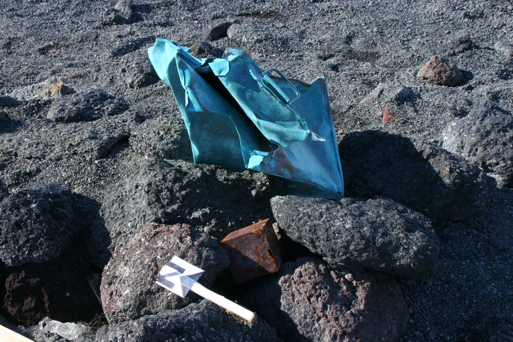 2010-11 Artefacts in situ in the Stone hut, Cape Evans (014)