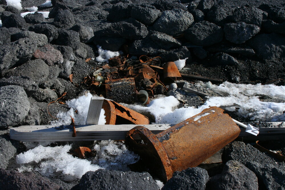 2010-11 Artefacts in situ in the Stone hut, Cape Evans (018)