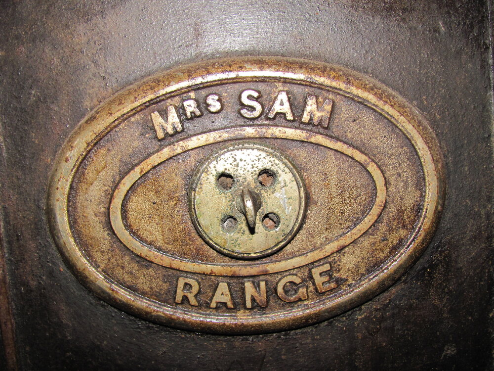 2010-11 Monitoring image of the Mrs Sam Stove inside Shackleton's 'Nimrod' hut (011)