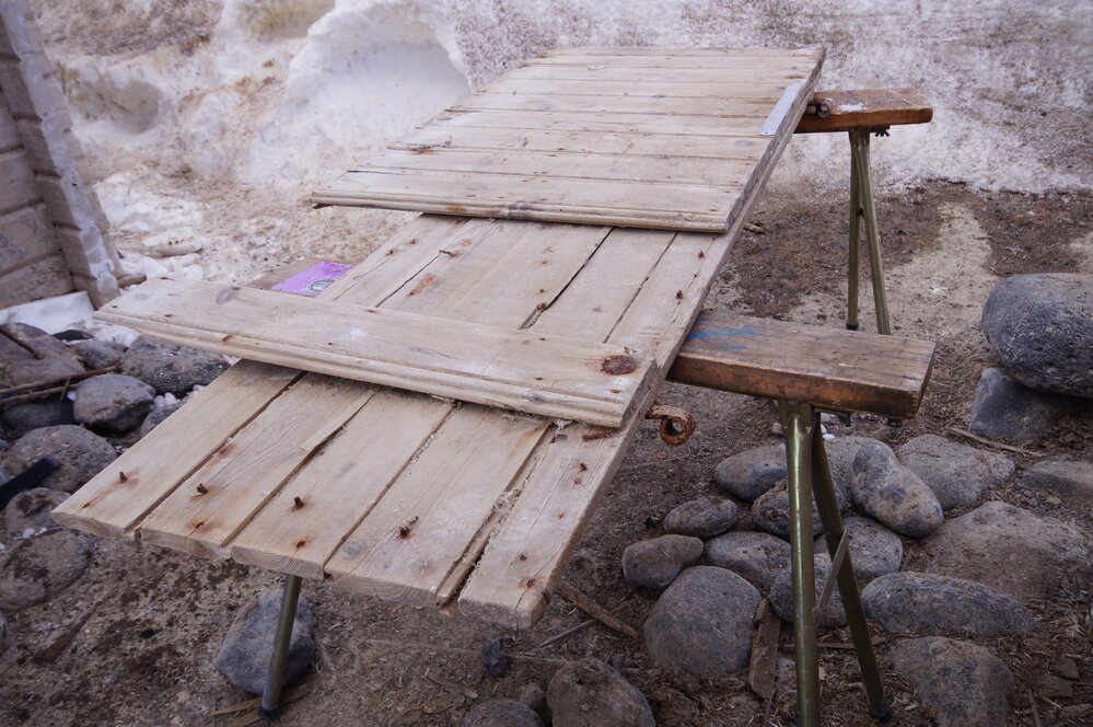 2015-16 Stores hut door, Cape Adare (026)