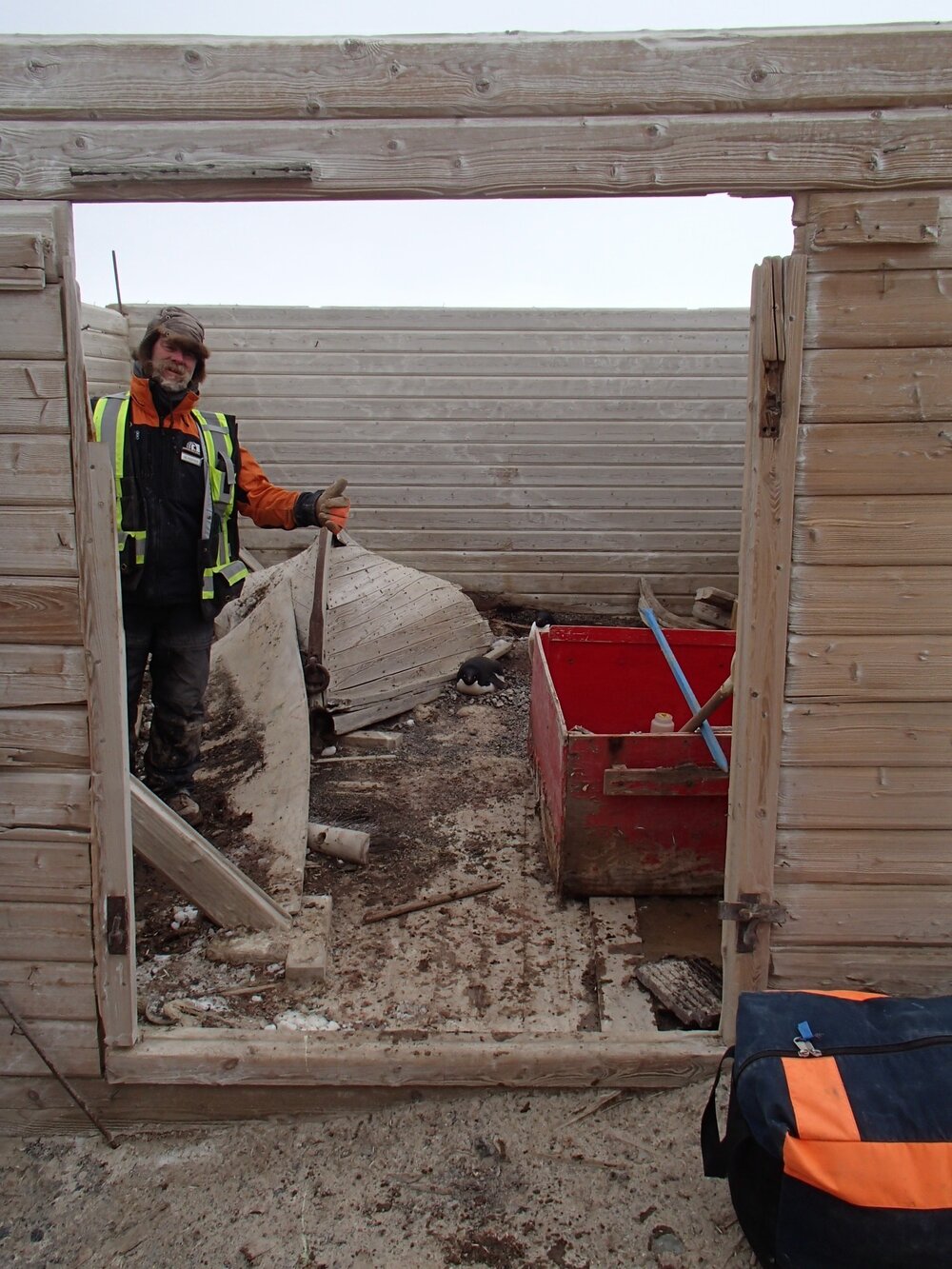 2015-16 Al Fastier in Stores hut