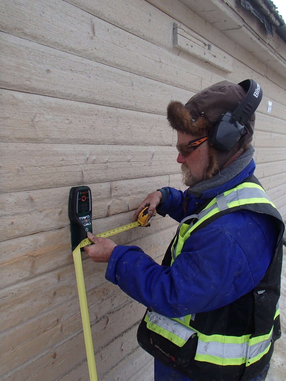 2015-16 Al Fastier making measurements, Stores hut