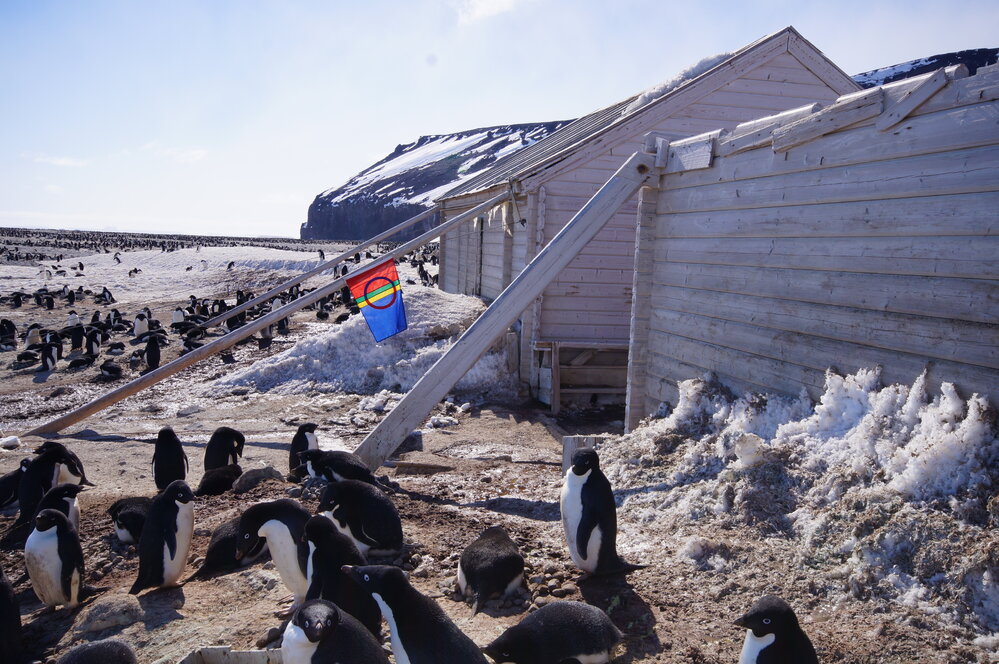 2015-16 Truss seven, Stores hut (004)