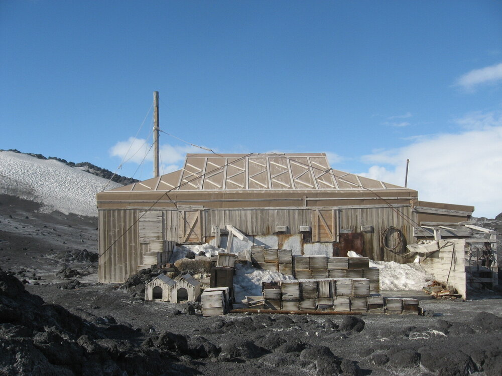 2010-11 North wall of Shackleton's 'Nimrod' hut, Cape Royds