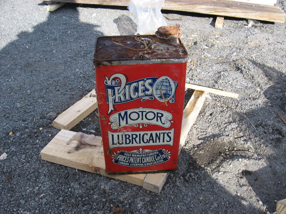 2010-11 Price's motor oil can, Cape Royds (001)