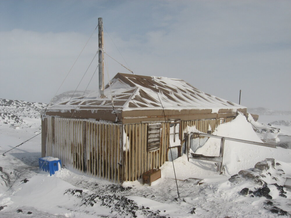 2010-11 Snow build-up around Shackleton's 'Nimrod' hut, Cape Royds (001)