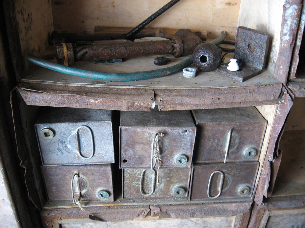 2010-11 Square oil tins in the cold porch of Shackleton's 'Nimrod' hut