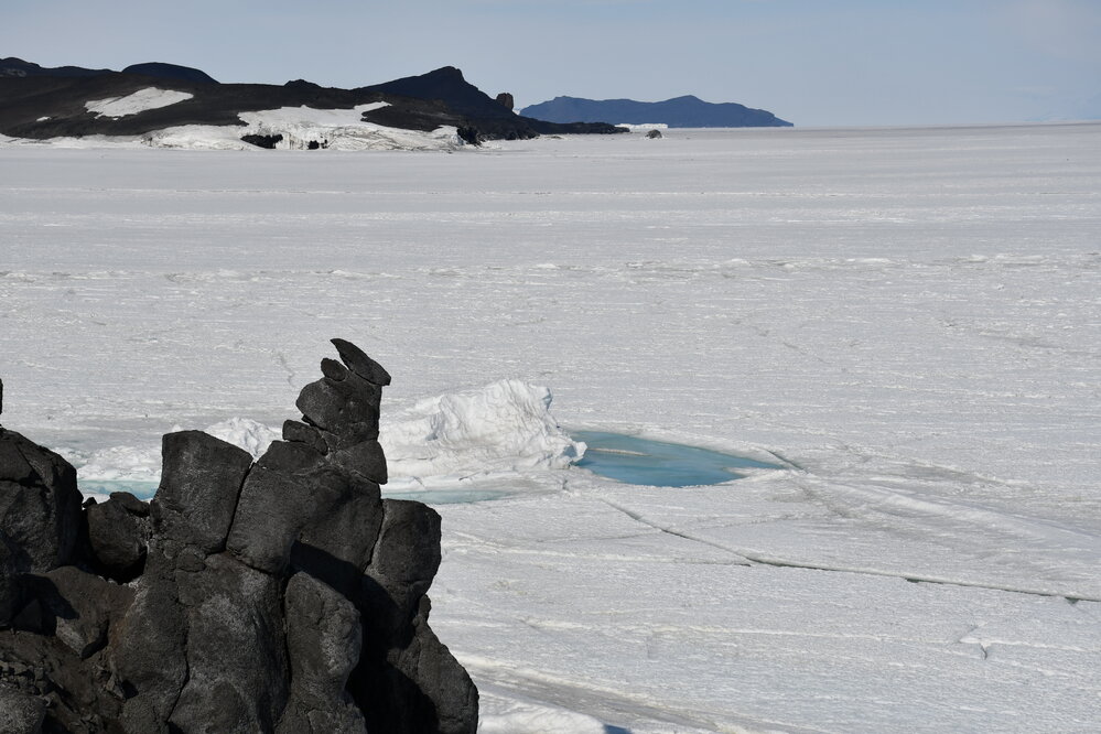 2022 Ice breakout, Cape Royds (004)