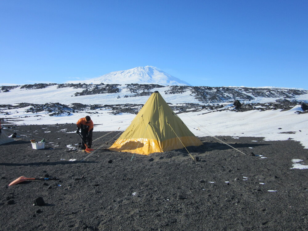 2015-16 Setting up camp, Cape Evans (002)
