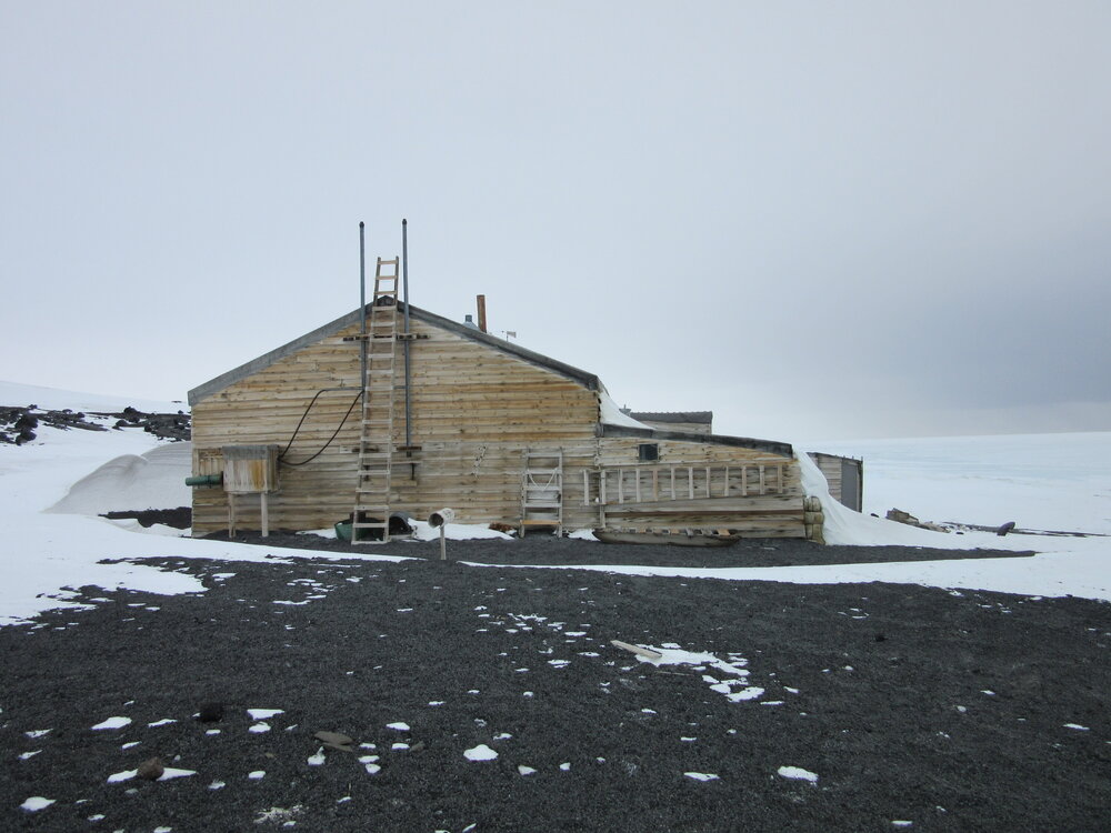 2015-16 Scott's 'Terra Nova' hut inspection, exterior (003)