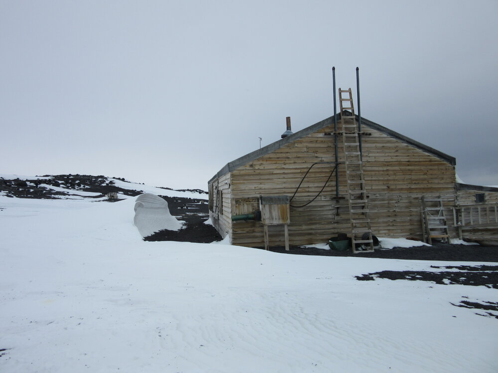 2015-16 Scott's 'Terra Nova' hut inspection, exterior (004)