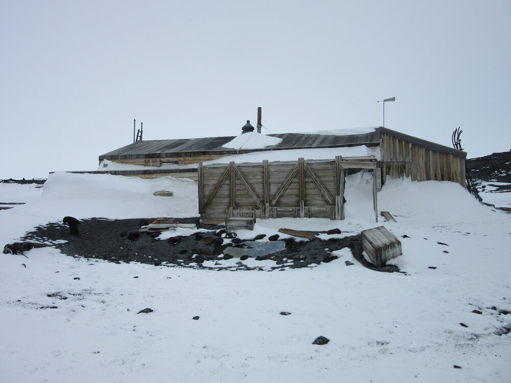2015-16 Scott's 'Terra Nova' hut inspection, exterior (016)