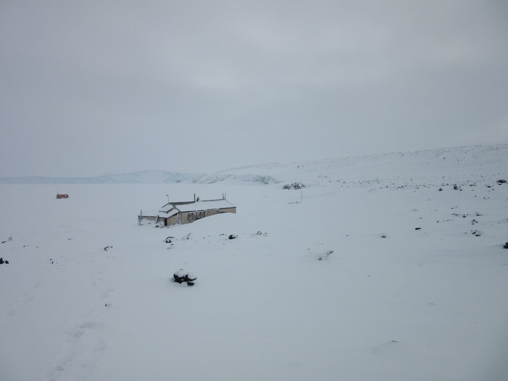 2015-16 Scott's 'Terra Nova' hut, southwest elevation (001)