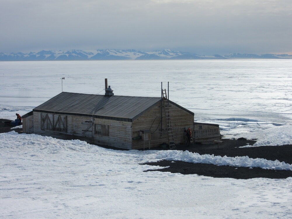 2015-16 Scott's 'Terra Nova' hut, southeast elevation 
