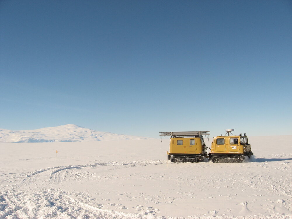 2010-11 H&auml;gglunds on the sea ice