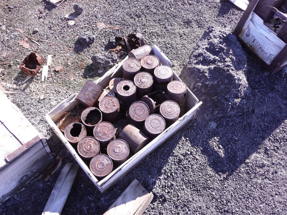 2010-11 Southern food cache, Cape Evans (008)