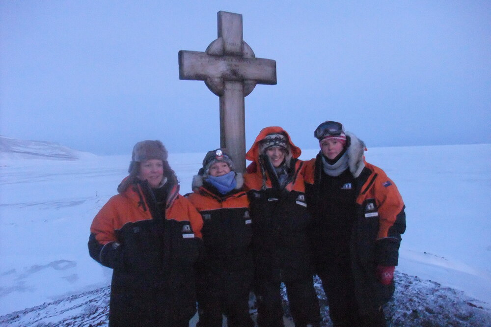 AHT K172 winter conservation team at Vince's Cross