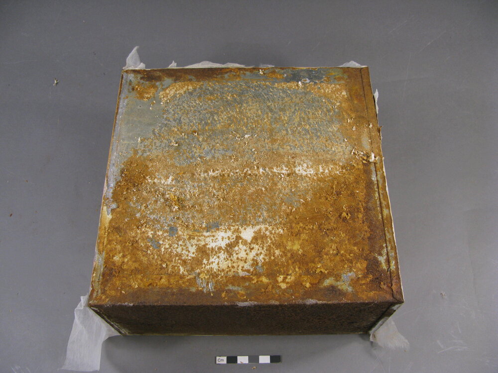 Huntly and Palmer Tin