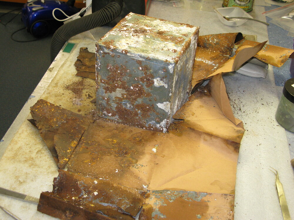 Griffiths McAllister tin and wrapper before treatment (003)