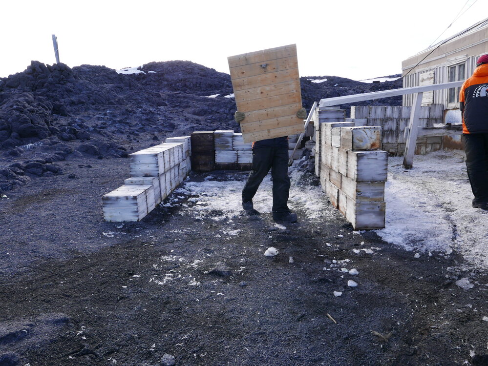 2018-19 Refitting shutters on Shackleton's 'Nimrod' hut, Cape Royds (001)