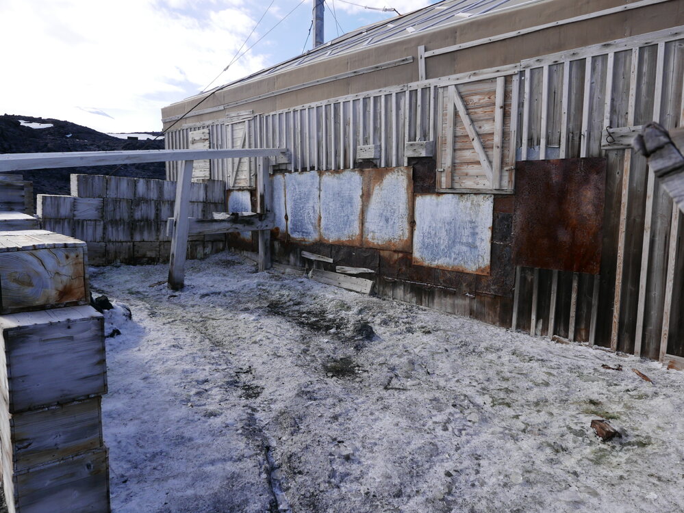 2018-19 Refitting shutters on Shackleton's 'Nimrod' hut, Cape Royds (003)