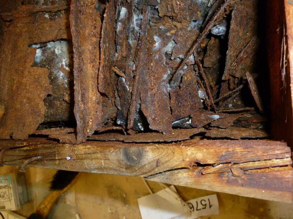 Tins stored in Provision box (001)