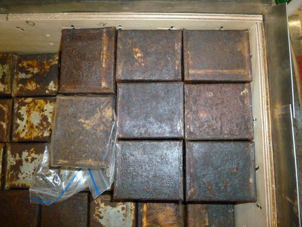 Contents of Venesta case (001)