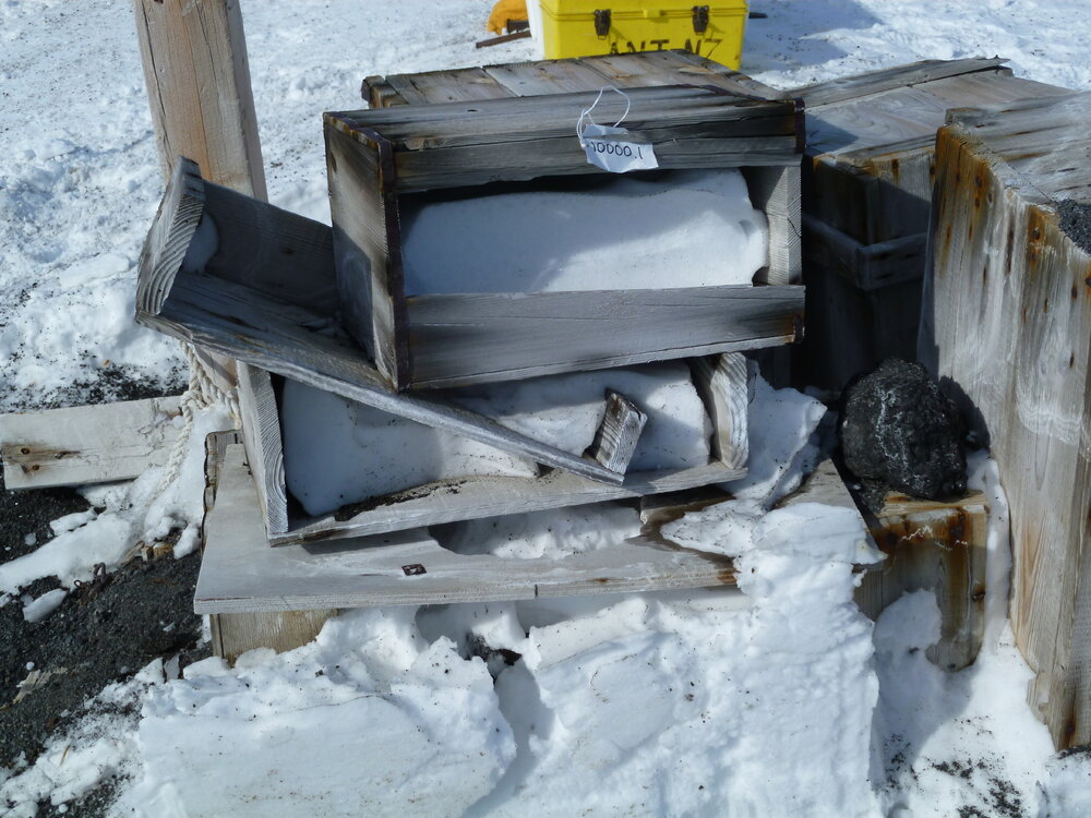 Fuel cache, Cape Evans (008)