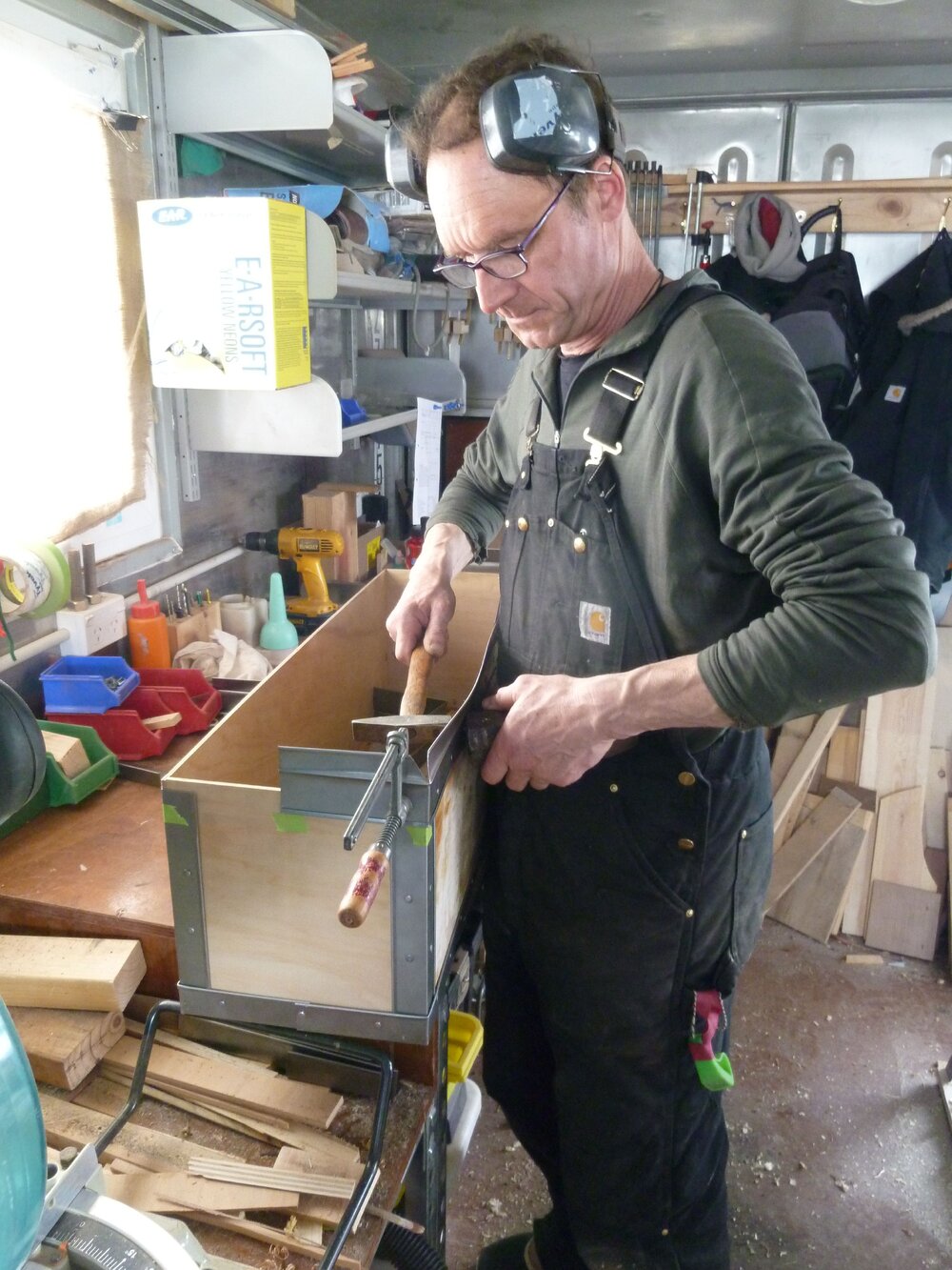 New metal profile for Venesta cases (004)